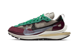 Nike Vaporwaffle Sacai Villain Red Neptune Green - image 1