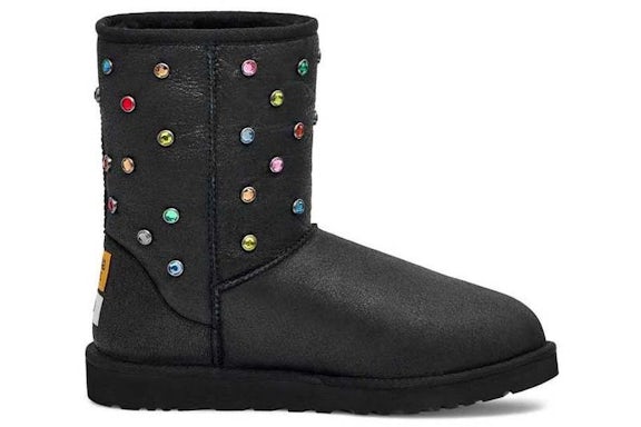 UGG Classic Short Boot Gallery Dept. Black - image 1