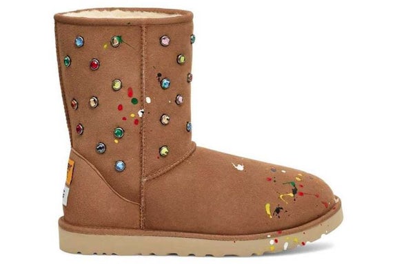 UGG Classic Short Boot Gallery Dept. Chestnut - image 1