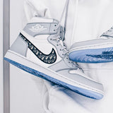 Air Jordan 1 High Dior - image 4