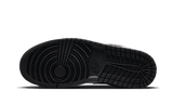 Air Jordan 1 Low Flight Club - image 3